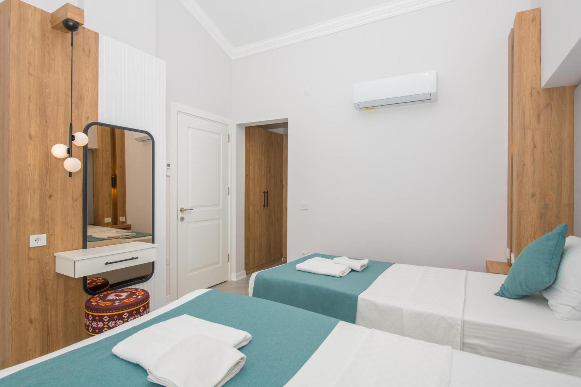 Beachfront White Villa With Private Swimming Pool Kalkan Eksteriør bilde
