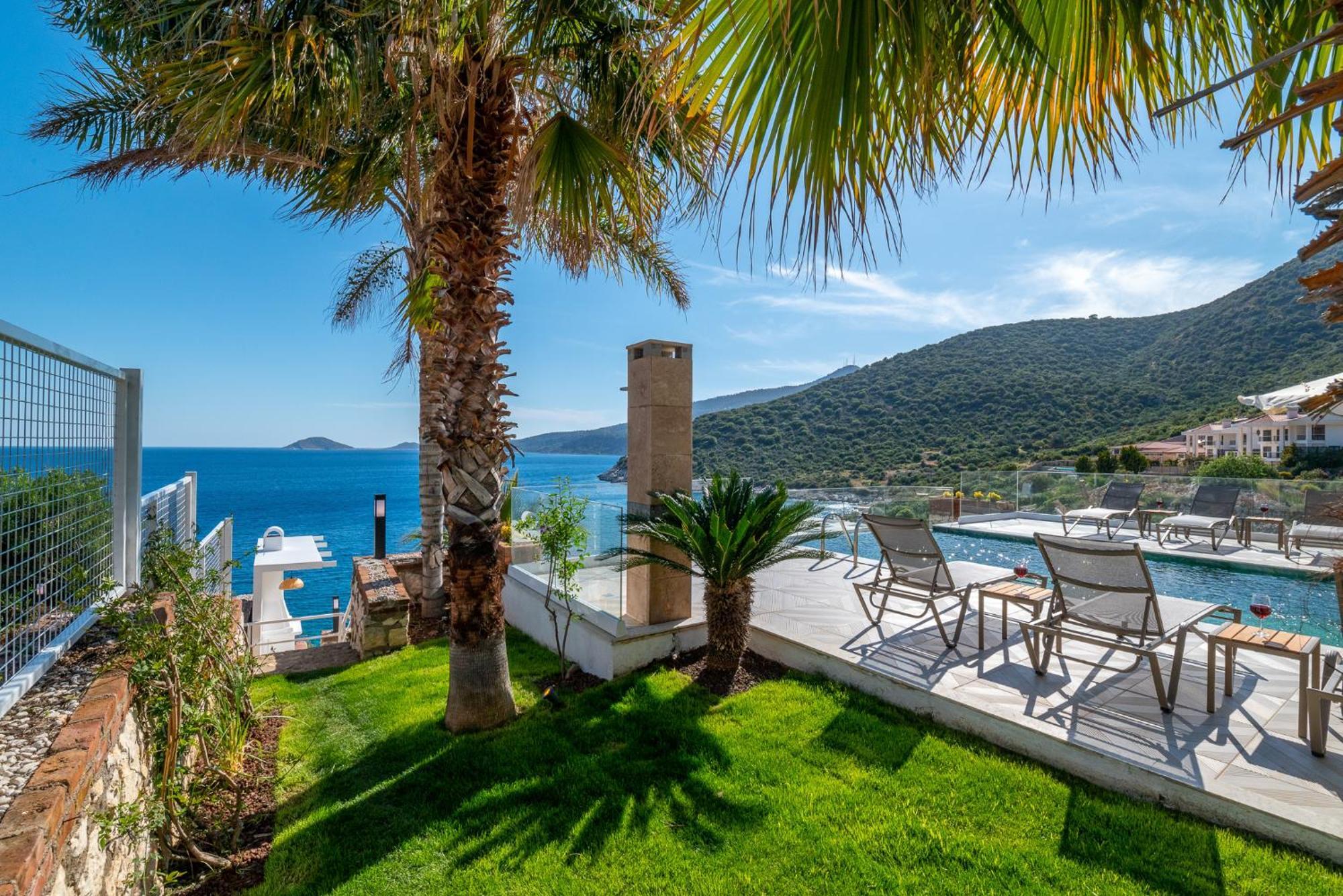 Beachfront White Villa With Private Swimming Pool Kalkan Eksteriør bilde