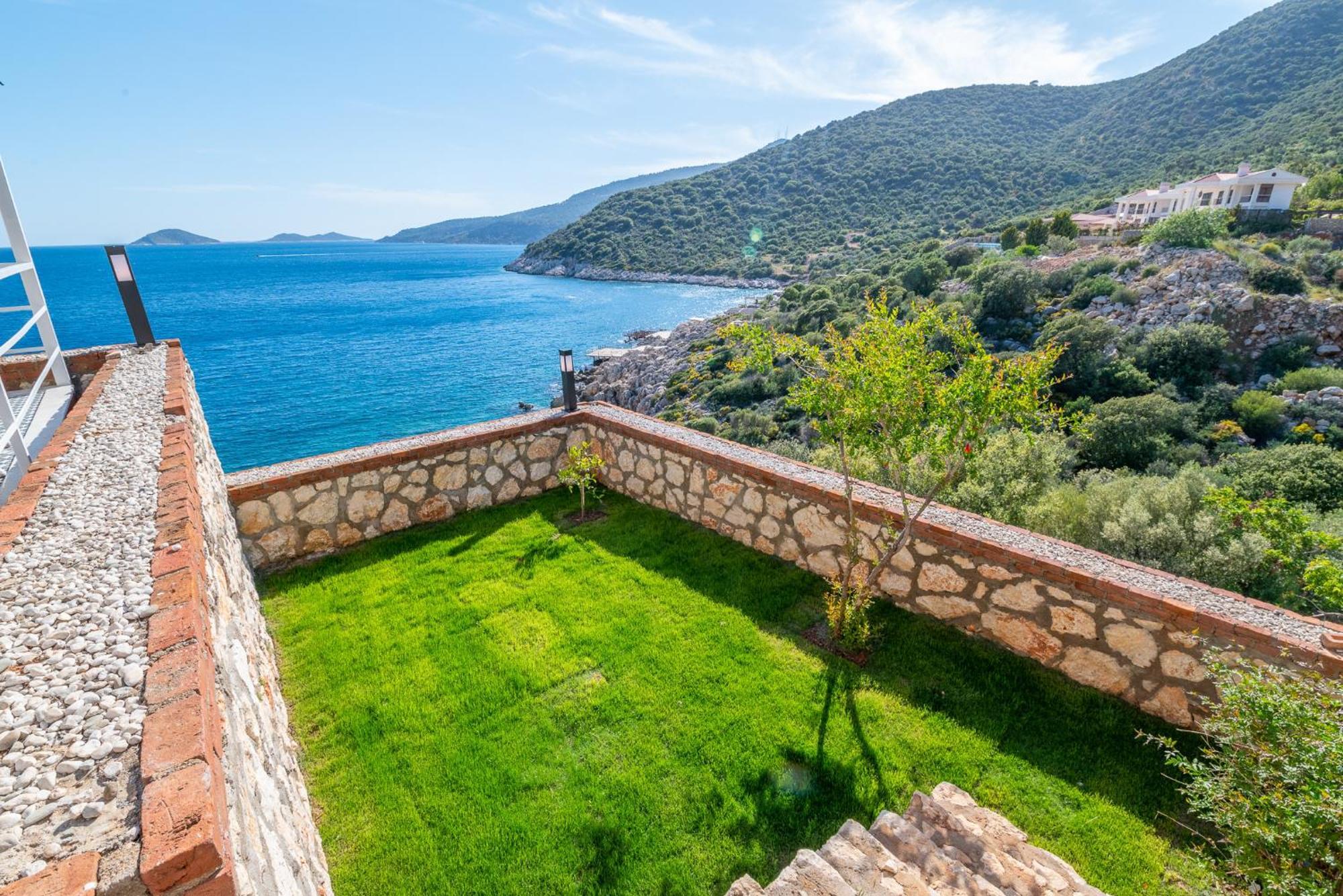 Beachfront White Villa With Private Swimming Pool Kalkan Eksteriør bilde
