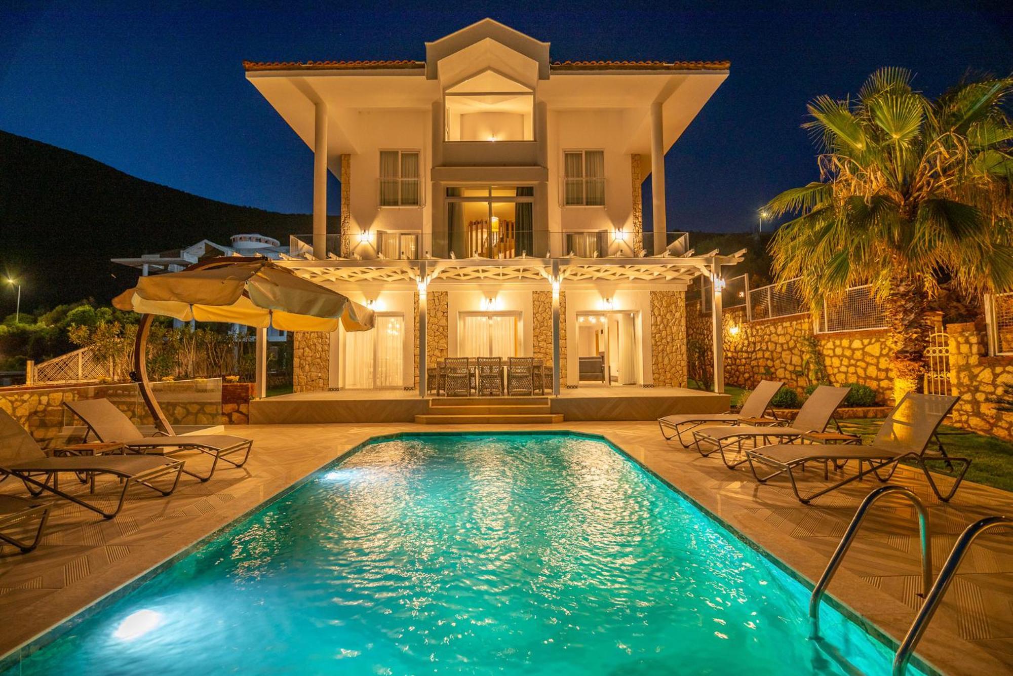 Beachfront White Villa With Private Swimming Pool Kalkan Eksteriør bilde