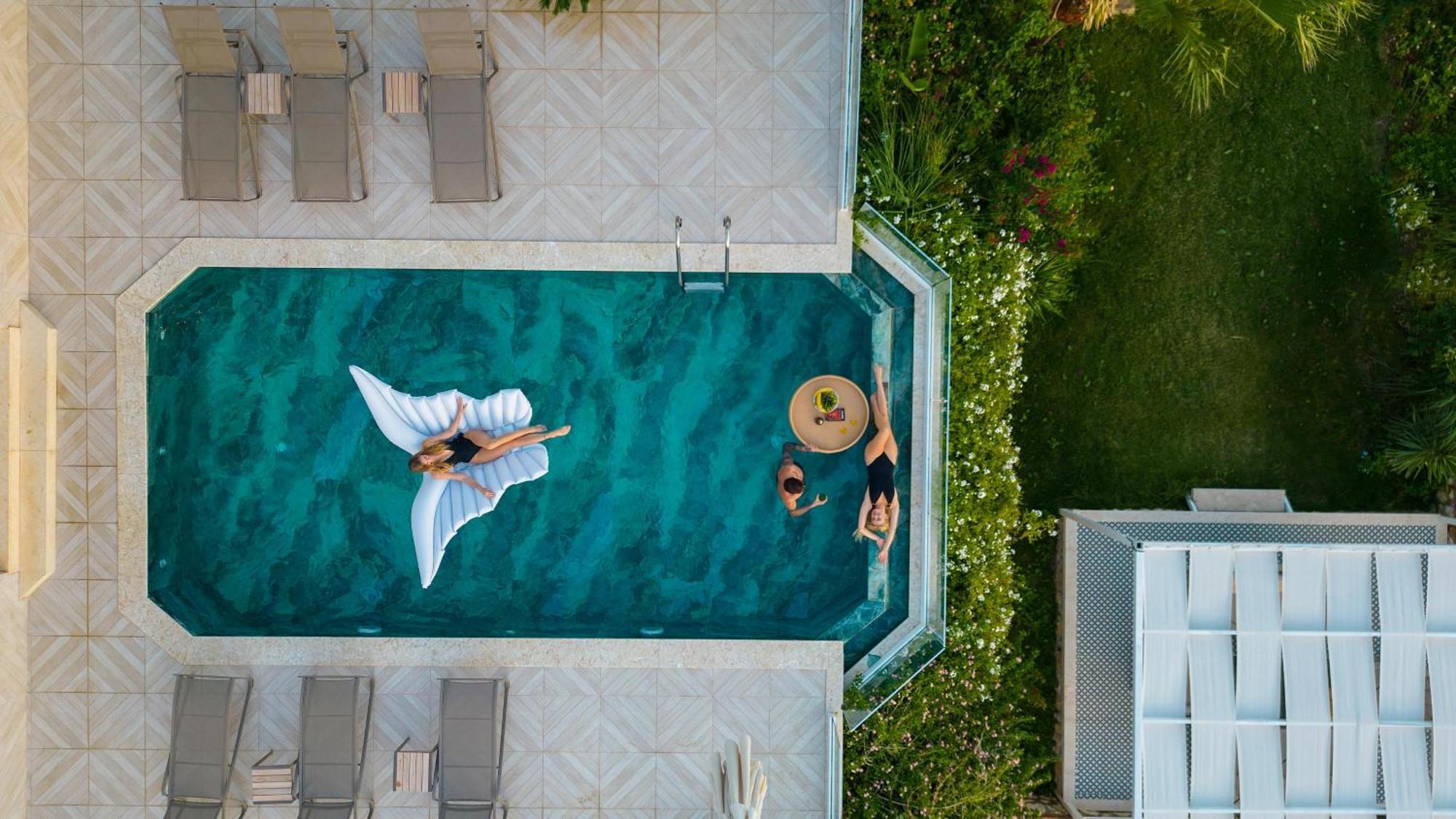 Beachfront White Villa With Private Swimming Pool Kalkan Eksteriør bilde